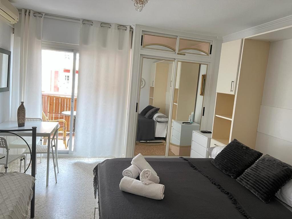 Studio Touristique Iris Lägenhet Benalmádena Exteriör bild